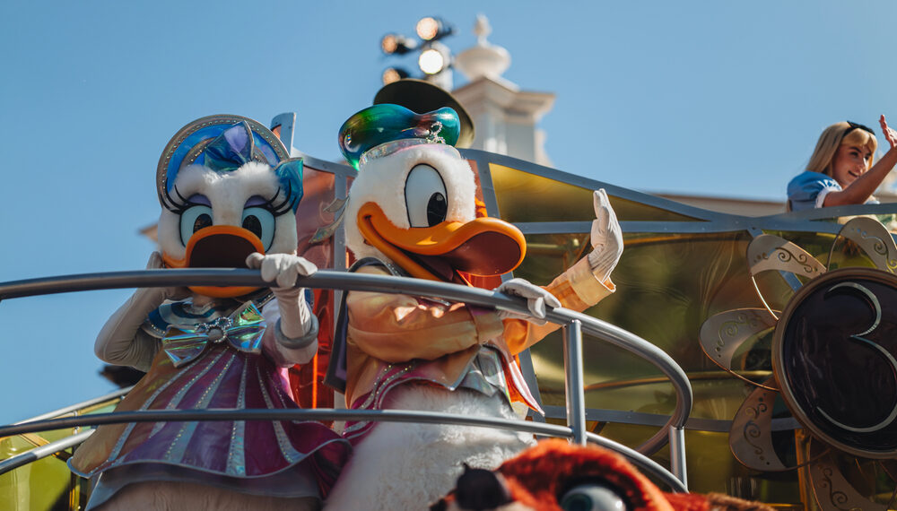 Incidente químico en Disneyland deja cinco empleados hospitalizados en Anaheim