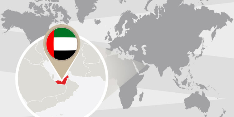 Emiratos Árabes Unidos eleva a 8 los muertos por ataques iraníes mientras el aeropuerto de Dubai se recupera