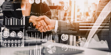 La creación de empleo privado en EE.UU. mejora en febrero, impulsada por salud y construcción