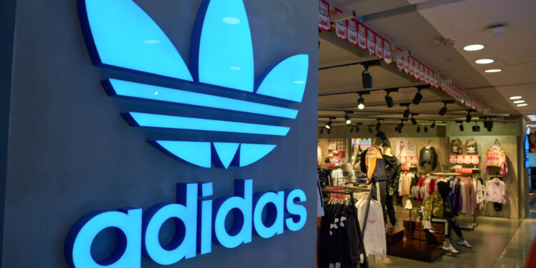 Adidas cae cerca de 8% en bolsa tras previsiones de beneficios que decepcionan al mercado