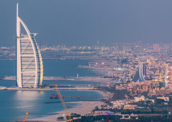 EE.UU. urge a sus ciudadanos a salir de Oriente Medio, incluyendo los Emiratos Árabes Unidos