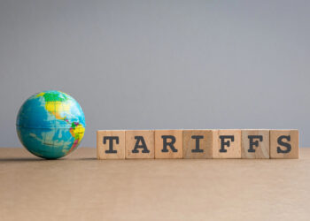 EE.UU. prepara arancel global del 15% a importaciones mientras la Casa Blanca busca restablecer la política comercial de Trump