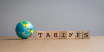 EE.UU. prepara arancel global del 15% a importaciones mientras la Casa Blanca busca restablecer la política comercial de Trump