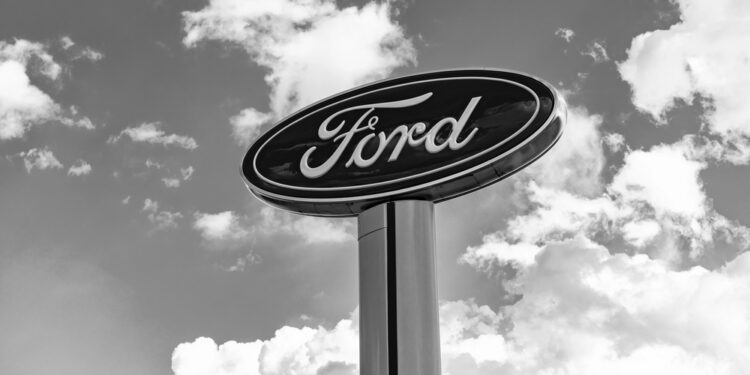 Falla crítica obliga a Ford a revisar casi 1.74 millones de vehículos en Estados Unidos