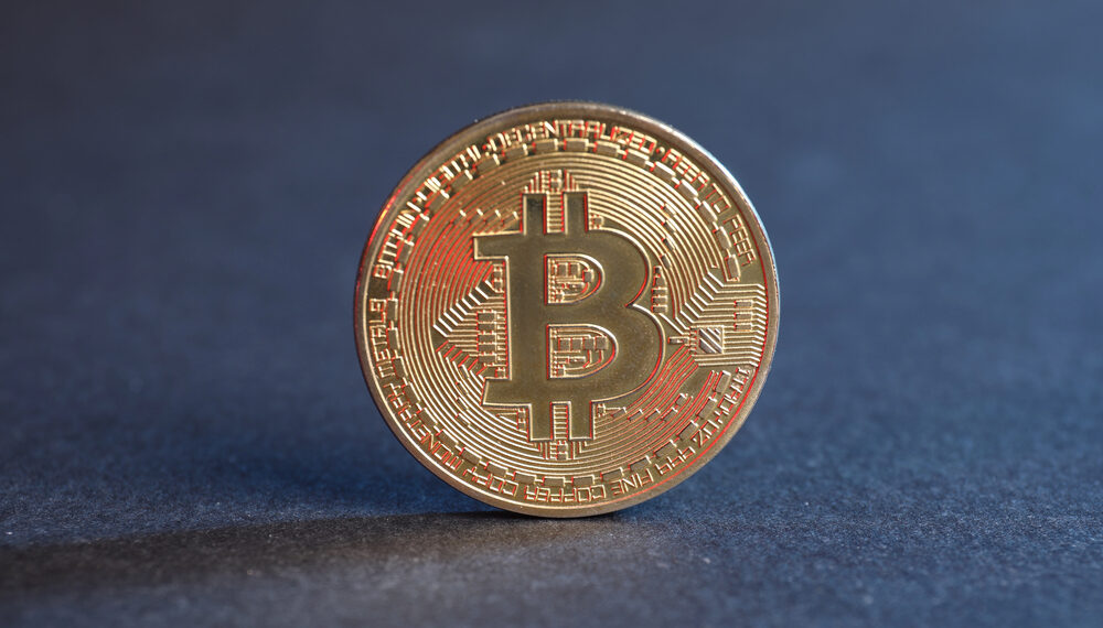 Trump respalda a las criptomonedas en disputa con la banca por los rendimientos de las stablecoins