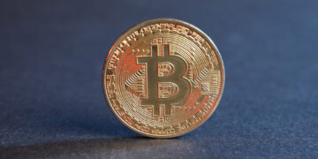 Trump respalda a las criptomonedas en disputa con la banca por los rendimientos de las stablecoins