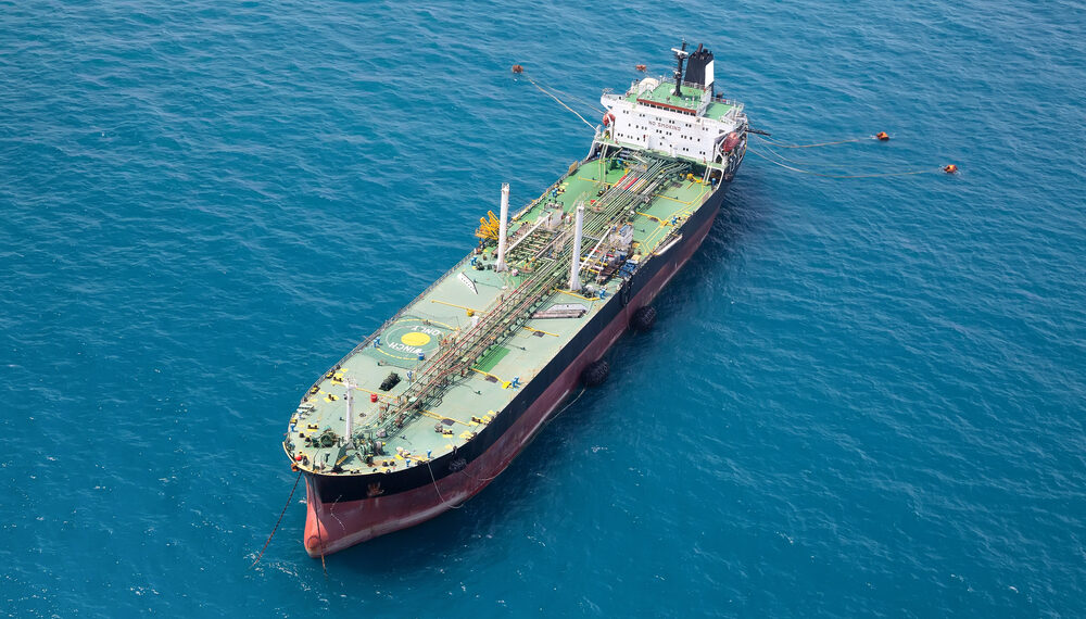 El petróleo supera los $90 por barril tras escalada del conflicto entre EE.UU. e Irán