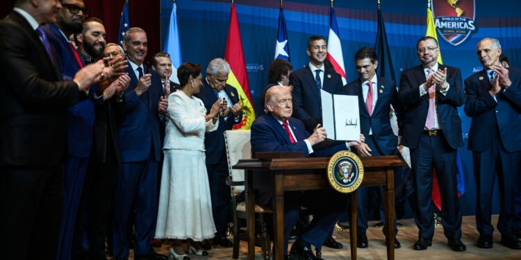 ¿Qué anunció Donald Trump sobre los carteles en América Latina y quienes asistieron a este importante encuentro?
