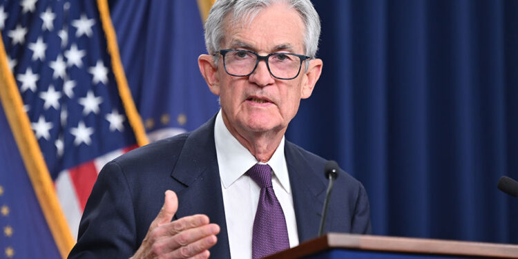 La FED mantiene tasas y advierte que la inflación sigue siendo un riesgo en medio de la crisis energética