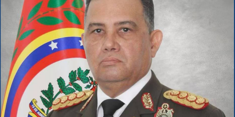 Delcy Rodríguez remueve a Padrino López tras más de una década al frente de Defensa