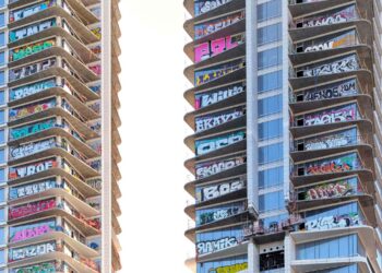 El complejo Oceanwide Plaza de Los Ángeles encuentra comprador tras años de abandono