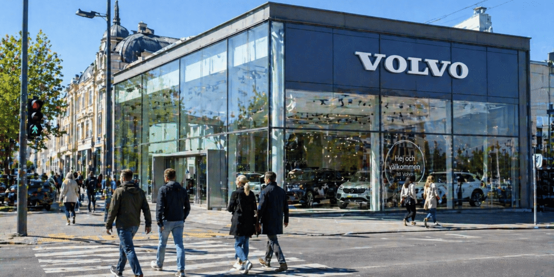 Volvo eleva pedidos de camiones un 14% pese a menor rentabilidad y caída en ventas