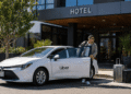 Uber se expande más allá del transporte con hoteles, compras y reservas por voz con IA