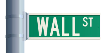 Wall Street ignora tensiones y marca récords: S&P 500 y Nasdaq alcanzan máximos tras decisión de Trump