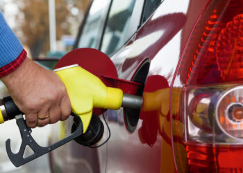 Escalada en el precio de la gasolina en EE. UU. fuerza cambios en el consumo