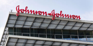 J&J supera previsiones con ventas de $24,060 millones impulsadas por fármacos contra el cáncer