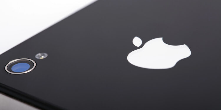 Incertidumbre por el iPhone plegable provoca caída en las acciones de Apple