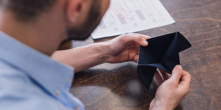 “No tenía crédito en Estados Unidos”: La realidad que enfrentan millones al empezar desde cero