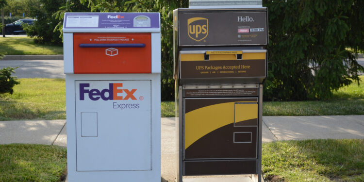 UPS y FedEx inician reembolsos de aranceles, pero el alivio tardará en llegar