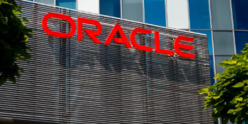 Oracle sube 6% y Bloom Energy se dispara 23% tras acuerdo clave: ¿De qué se trata?