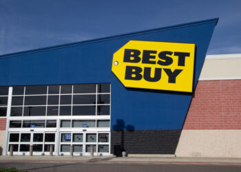 Best Buy cambia de liderazgo en medio de ventas estancadas y apuesta por la iA para crecer