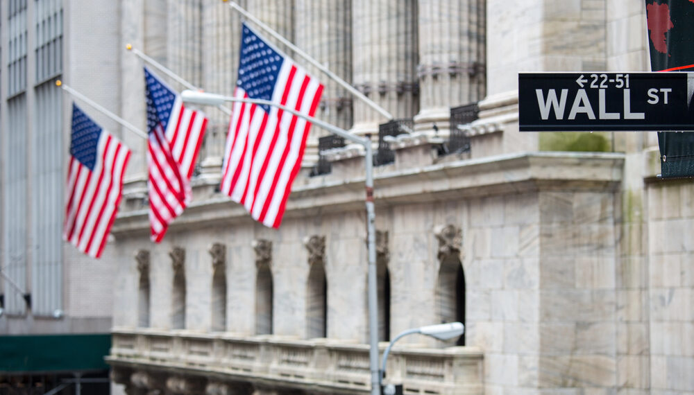 Wall Street marca récords: S&P 500 supera los 7,100 puntos tras alivio en tensión energética