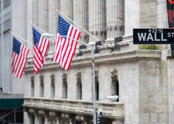 Wall Street marca récords: S&P 500 supera los 7,100 puntos tras alivio en tensión energética