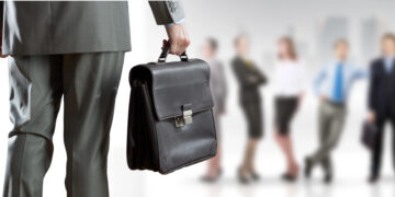 Dinamismo en el sector privado: Pequeñas empresas y salud sostienen el empleo en marzo