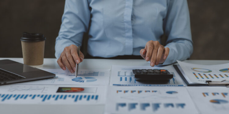 Estrategias fiscales: Cómo los ricos planean reducir sus impuestos en 2026