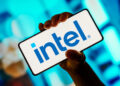 Intel se dispara en bolsa y marca su mejor jornada desde 1987 impulsada por la IA