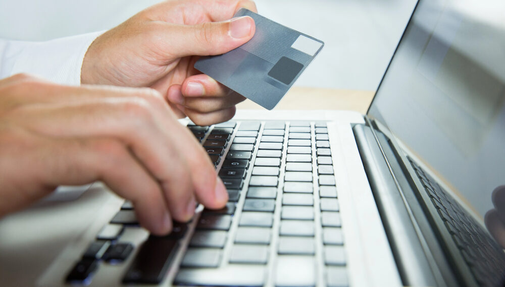 La forma más rápida de empezar a construir crédito en Estados Unidos (sin historial previo)