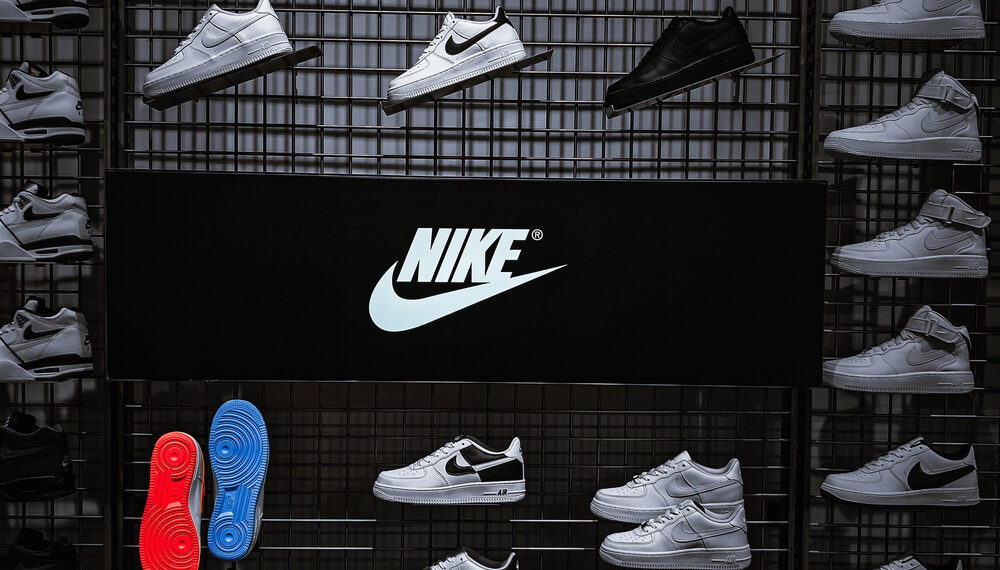 Las acciones de Nike caen un 9% ante débiles perspectivas y previsión de descenso en China