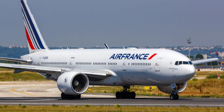 Crisis energética: Europa advierte grave escasez de combustible para aviones