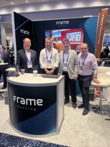 Equipo de 2Innovate, en el lanzamiento de FrameIQ
