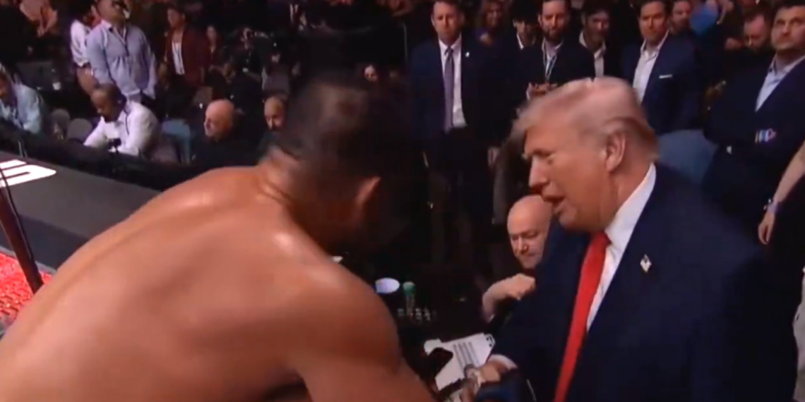 Trump es protagonista en Miami durante la velada de la UFC 327 mientras se prepara un evento histórico en la Casa Blanca