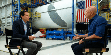 Jeff Bezos entra al debate político y económico de EE. UU.: Defiende a multimillonarios, apoya la IA y elogia a Trump