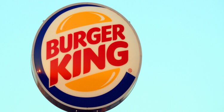 Restaurant Brands supera previsiones, pero acción cae 5% pese al impulso de Burger King