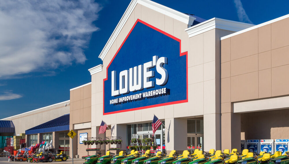 Lowe’s supera previsiones pese a la presión del mercado inmobiliario en EE.UU.