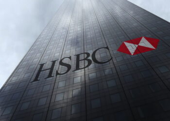 HSBC decepciona al mercado: Menor beneficio y aumento en pérdidas crediticias golpean sus acciones
