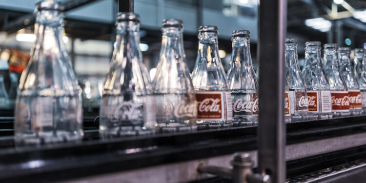 Coca-Cola cerrará planta en California tras más de un siglo de operaciones en Ventura