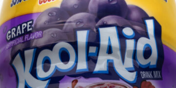 Kool-Aid apuesta por bebidas con electrolitos y sin colorantes para recuperar terreno en el mercado saludable