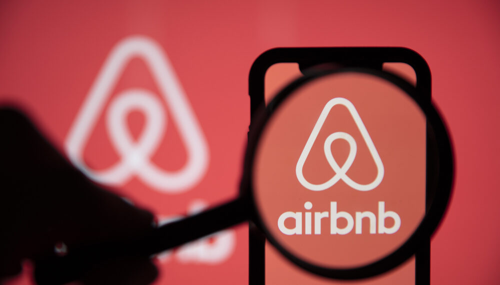 Airbnb enfrenta menor demanda inicial pese al impulso del Mundial y expectativas de ingresos millonarios