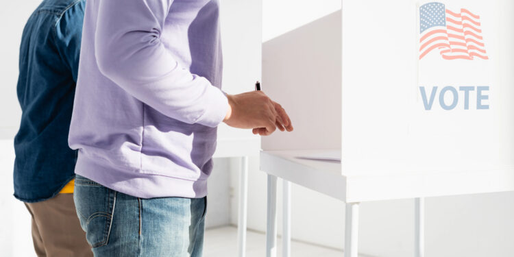 Latinos ganan influencia política y se vuelven decisivos para el Senado en 2026