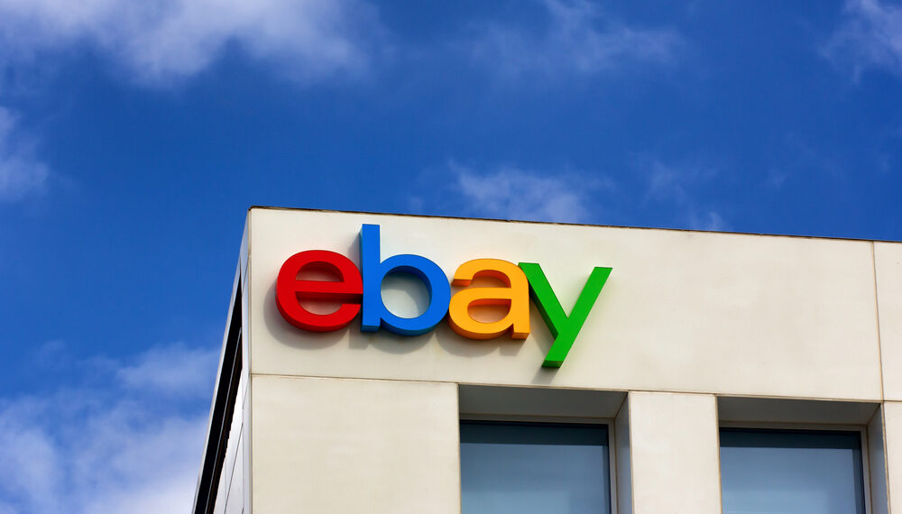 eBay rechaza oferta de compra de GameStop y pone en duda su capacidad financiera