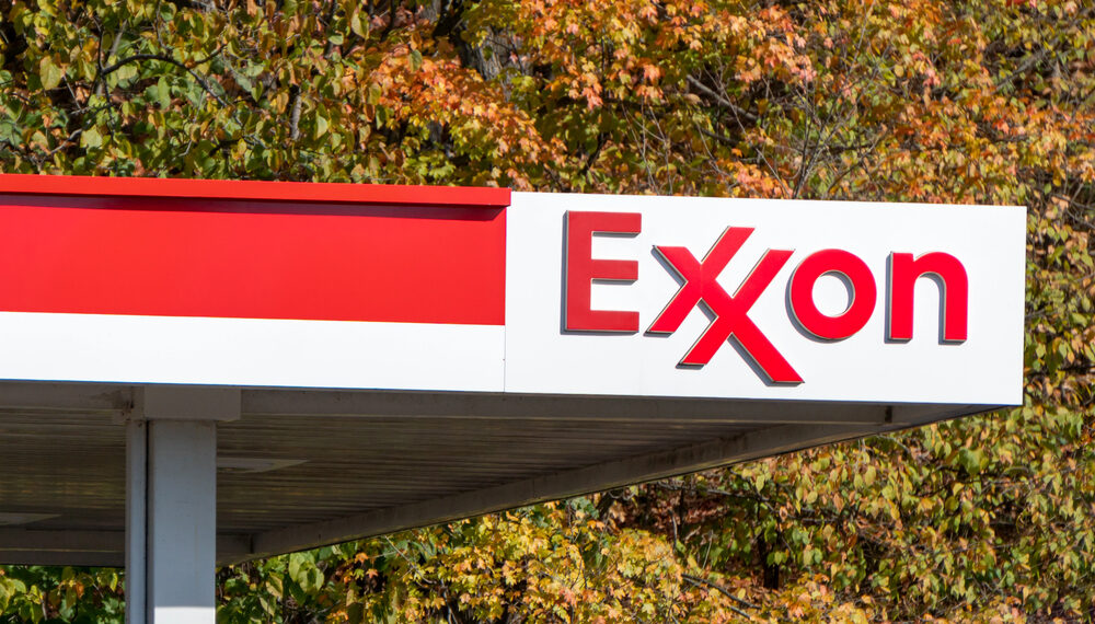 Exxon y Chevron ven caer ganancias pese al alza del petróleo por guerra en Oriente Medio