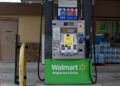 Walmart advierte que la gasolina cara podría provocar nuevas subidas de precios en Estados Unidos