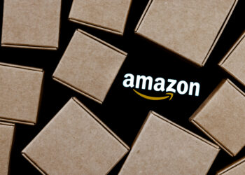Amazon logra ingresos de $181,520 millones impulsada por la nube y la publicidad