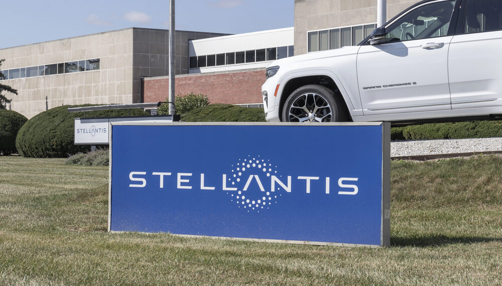 Stellantis supera expectativas, pero acciones caen hasta 10% pese a fuerte crecimiento