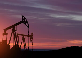 El petróleo redefine la economía global: Inflación, consumo y negocios bajo presión