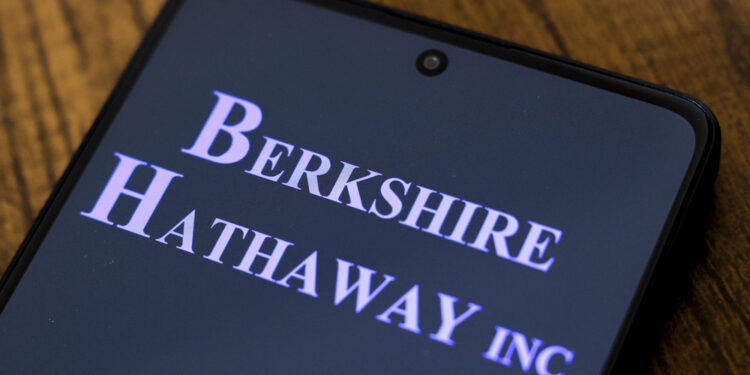 Greg Abel toma el control en Berkshire y marca un giro estratégico tras la era Buffett